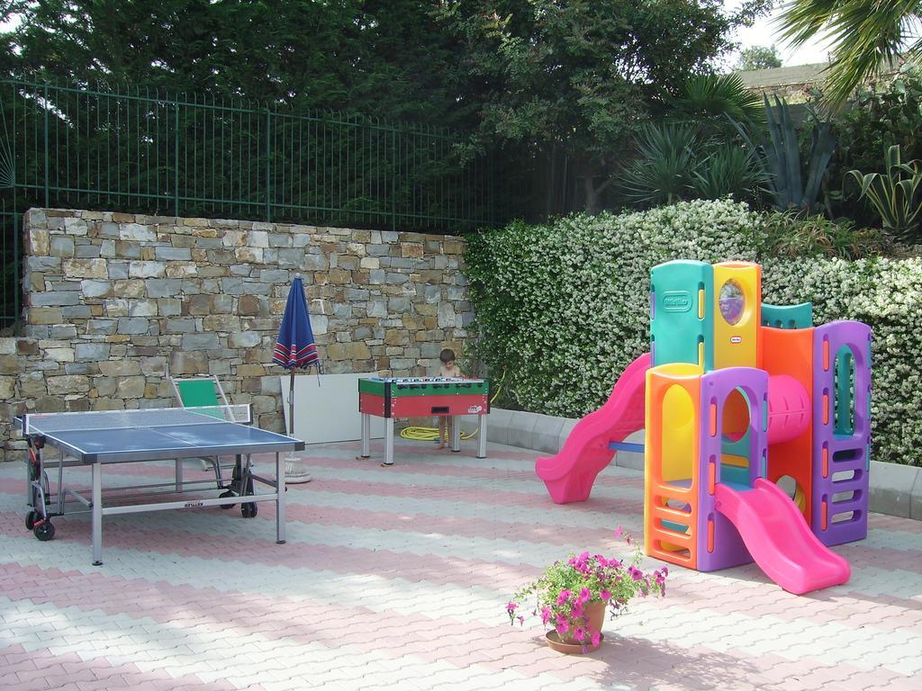دْيانو مارينا Residence La Carruba المظهر الخارجي الصورة
