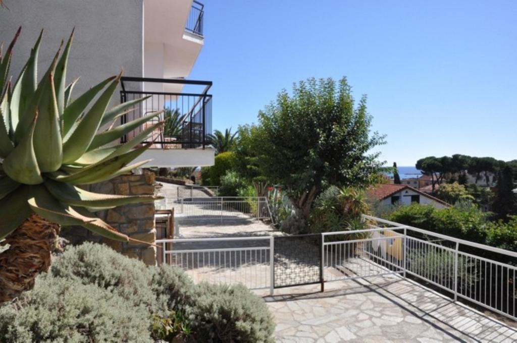 دْيانو مارينا Residence La Carruba المظهر الخارجي الصورة