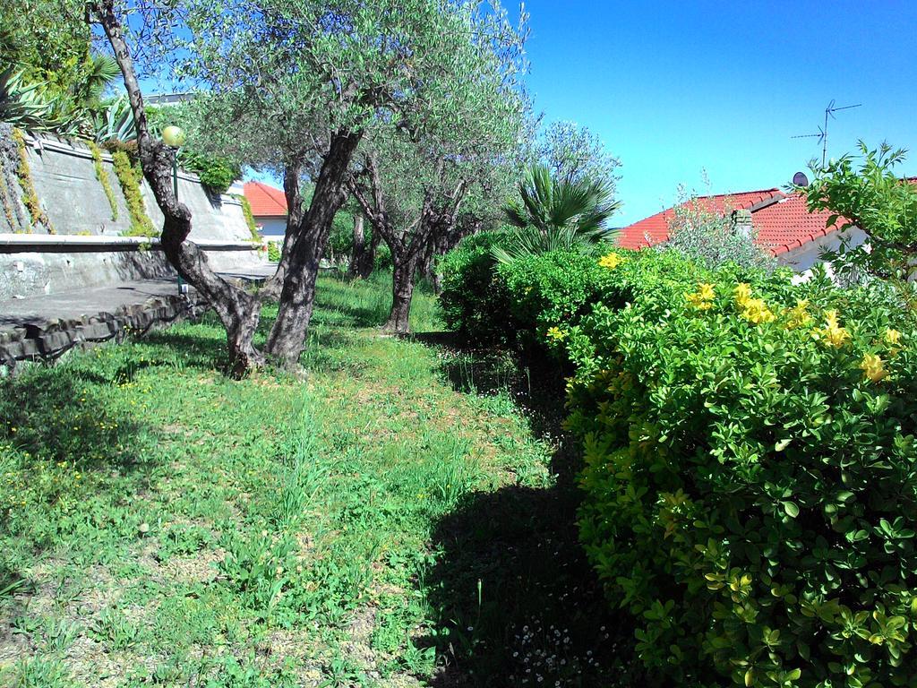دْيانو مارينا Residence La Carruba المظهر الخارجي الصورة